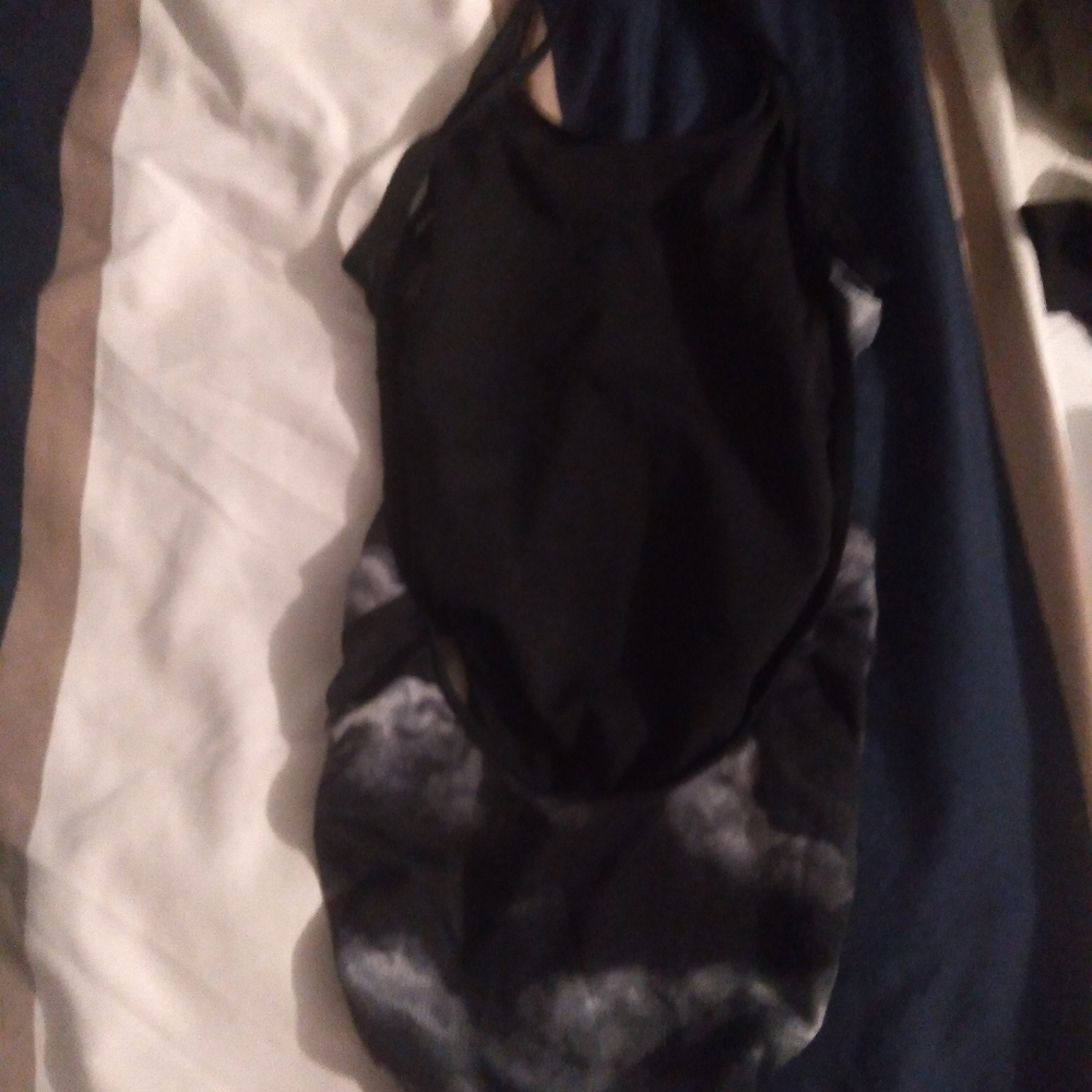 Bathing suit - Picture 2 of 3